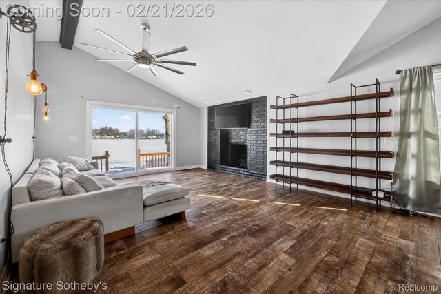 6832 Brightwood Court, Waterford Charter Township, MI 48327