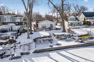 6832 Brightwood Court, Waterford Charter Township, MI 48327