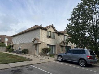 38589 Wellington Drive, Clinton Twp, MI 48036