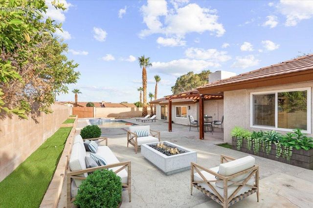 3190 E Vincentia Road, Palm Springs, CA 92262
