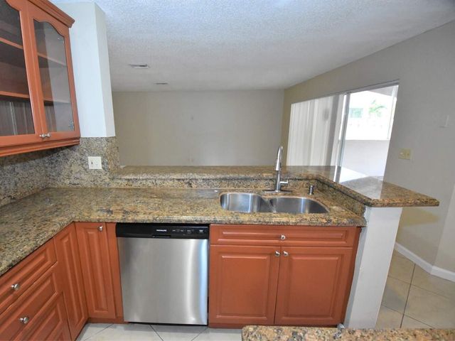 10101 SW 9th Lane, Pembroke Pines, FL 33025