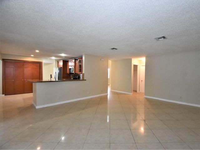 10101 SW 9th Lane, Pembroke Pines, FL 33025