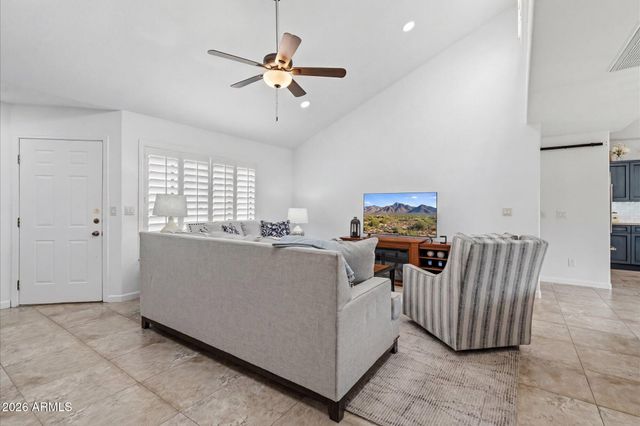 37222 N TOM DARLINGTON Drive 11, Carefree, AZ 85377