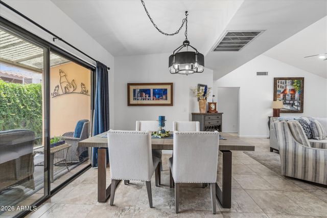 37222 N TOM DARLINGTON Drive 11, Carefree, AZ 85377
