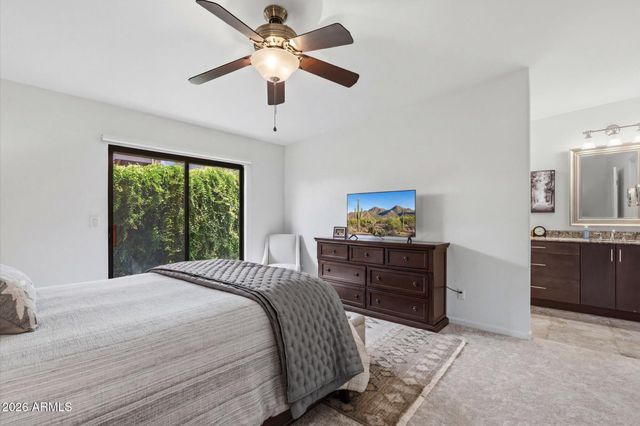37222 N TOM DARLINGTON Drive 11, Carefree, AZ 85377
