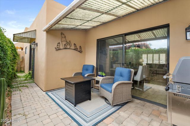 37222 N TOM DARLINGTON Drive 11, Carefree, AZ 85377