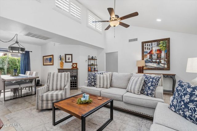 37222 N TOM DARLINGTON Drive 11, Carefree, AZ 85377