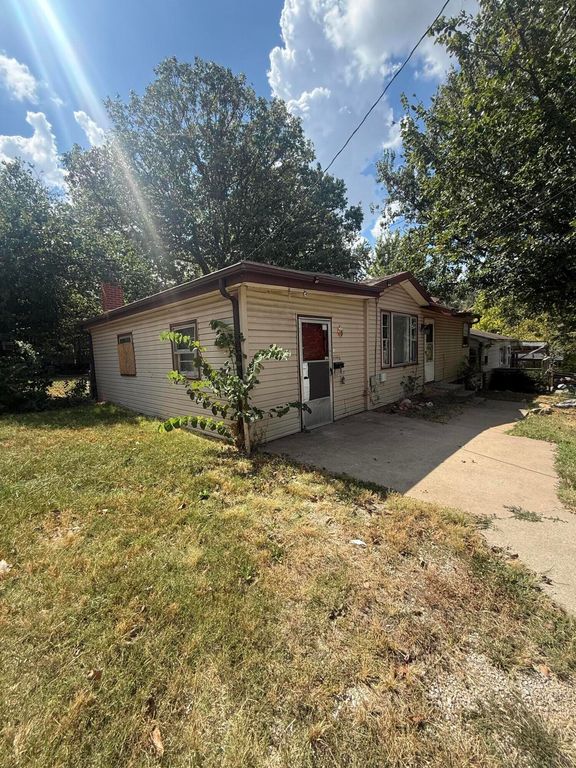 1306 W Talmage Street, Springfield, MO 65803