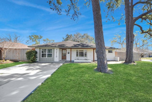 4218 T C Jester Blvd, Houston, TX 77018