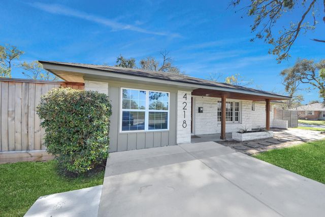 4218 T C Jester Blvd, Houston, TX 77018