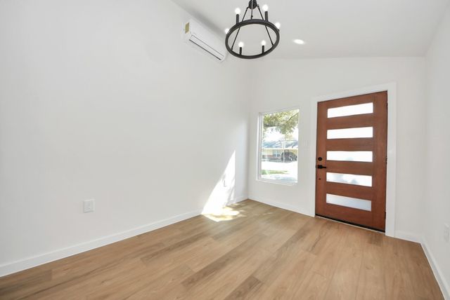 4218 T C Jester Blvd, Houston, TX 77018