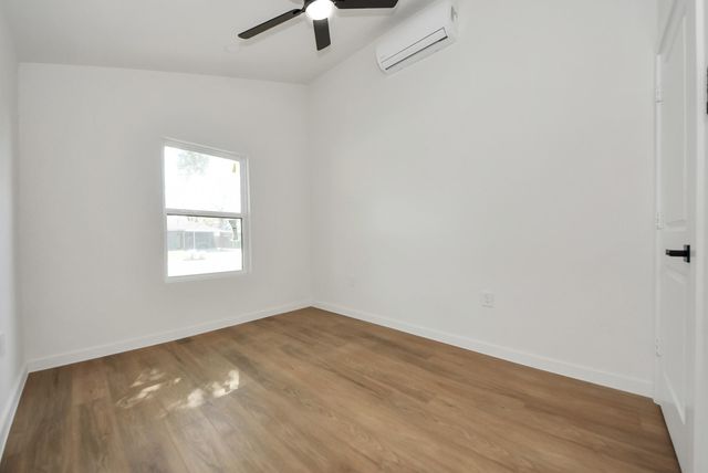 4218 T C Jester Blvd, Houston, TX 77018