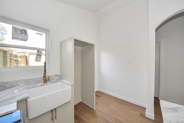 4218 T C Jester Blvd, Houston, TX 77018