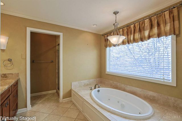 7 Falling Brook Lane, Blue Ash, OH 45241