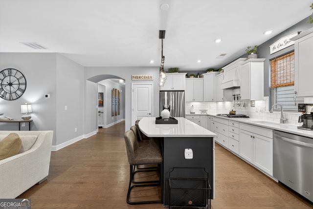 5713 Cypress Bluff Lane, Hoschton, GA 30548