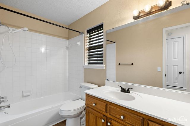 519 CHARLOTTE AVENUE, Burkburnett, TX 76354
