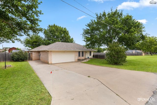 519 CHARLOTTE AVENUE, Burkburnett, TX 76354