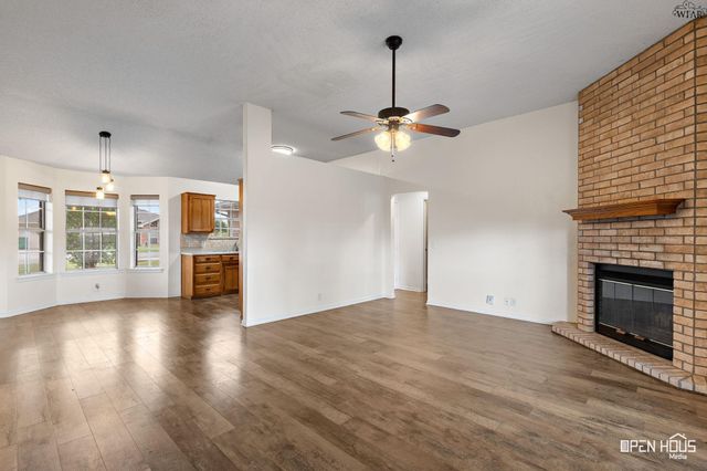 519 CHARLOTTE AVENUE, Burkburnett, TX 76354
