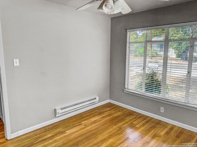 2016 W Olmos Dr, San Antonio, TX 78201