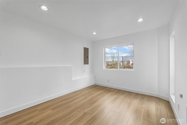 4047 25TH Avenue W, Seattle, WA 98199