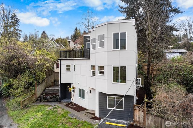 4047 25TH Avenue W, Seattle, WA 98199