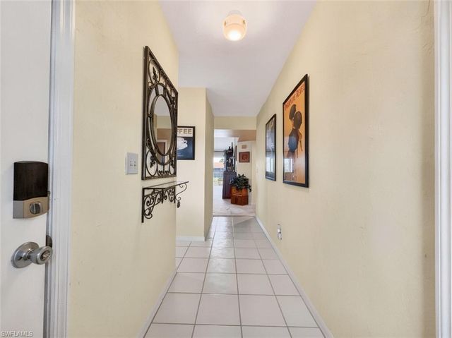 1950 Crown Pointe BLVD B207, Naples, FL 34112