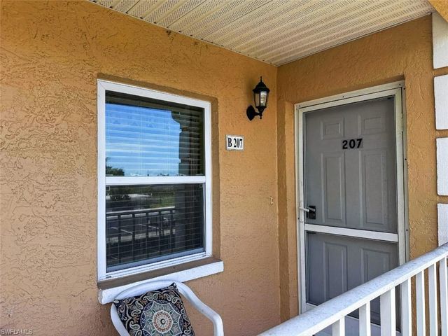 1950 Crown Pointe BLVD B207, Naples, FL 34112