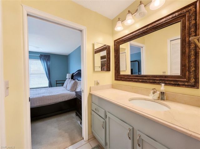1950 Crown Pointe BLVD B207, Naples, FL 34112