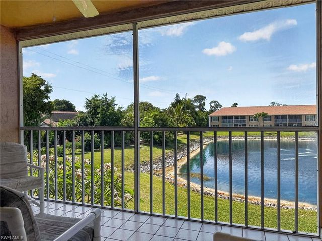 1950 Crown Pointe BLVD B207, Naples, FL 34112