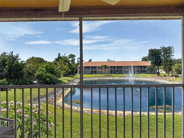 1950 Crown Pointe BLVD B207, Naples, FL 34112