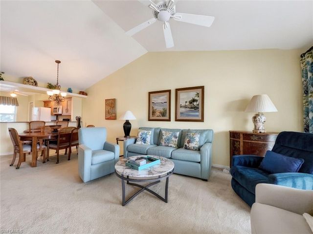 1950 Crown Pointe BLVD B207, Naples, FL 34112
