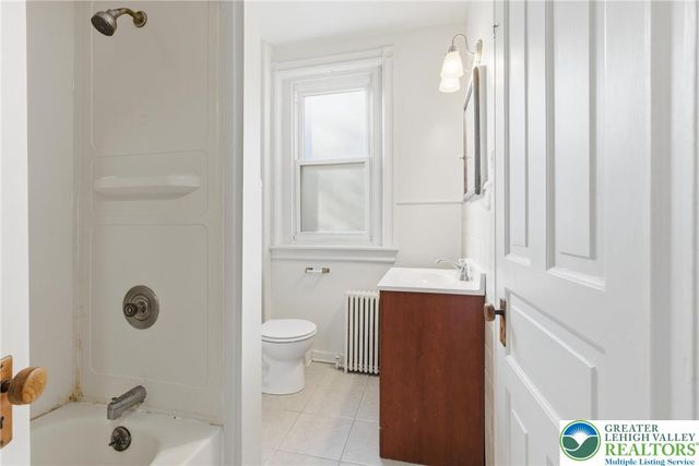 723 Broad Street, Bethlehem City, PA 18018