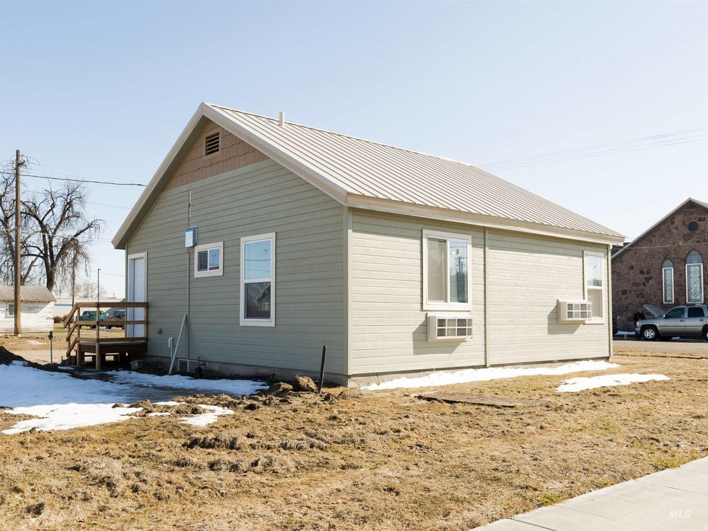 92 NW 2nd Ave, Ontario, OR 97914 photo 22