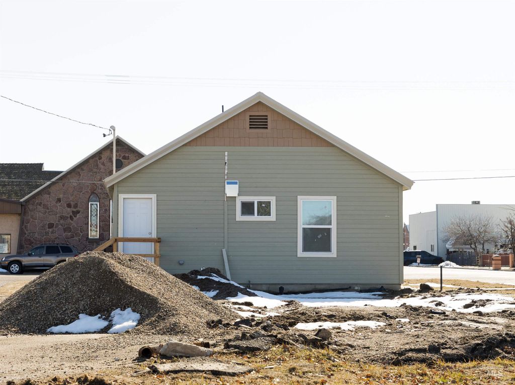 92 NW 2nd Ave, Ontario, OR 97914 photo 23