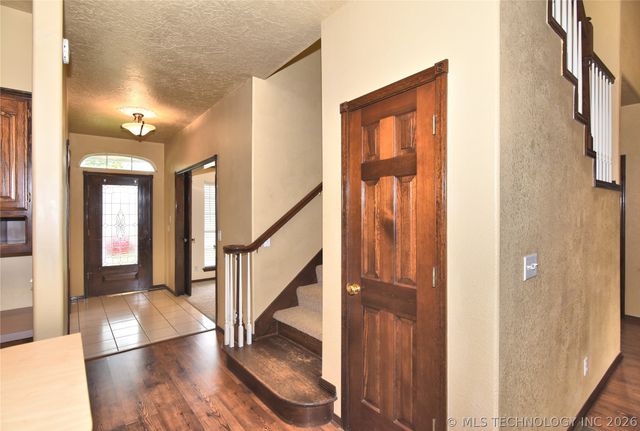 1704 N 12th Street, Broken Arrow, OK 74012