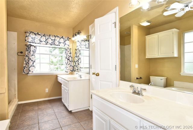 1704 N 12th Street, Broken Arrow, OK 74012