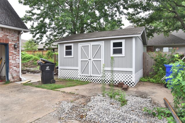 1704 N 12th Street, Broken Arrow, OK 74012