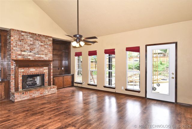 1704 N 12th Street, Broken Arrow, OK 74012