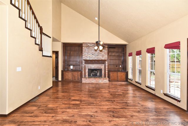 1704 N 12th Street, Broken Arrow, OK 74012
