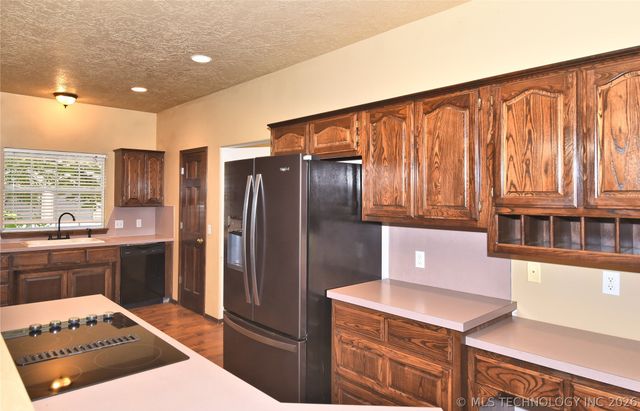 1704 N 12th Street, Broken Arrow, OK 74012