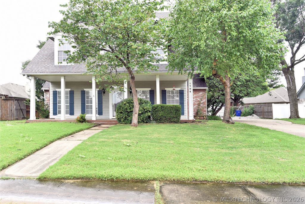 1704 N 12th Street, Broken Arrow, OK 74012