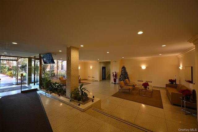 100-25 Queens Boulevard 7M, Forest Hills, NY 11375