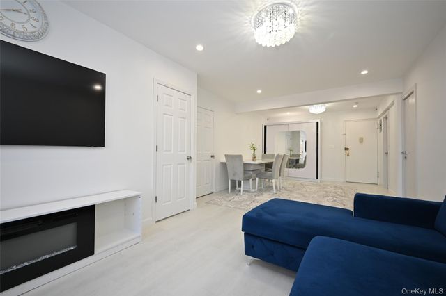 100-25 Queens Boulevard 7M, Forest Hills, NY 11375