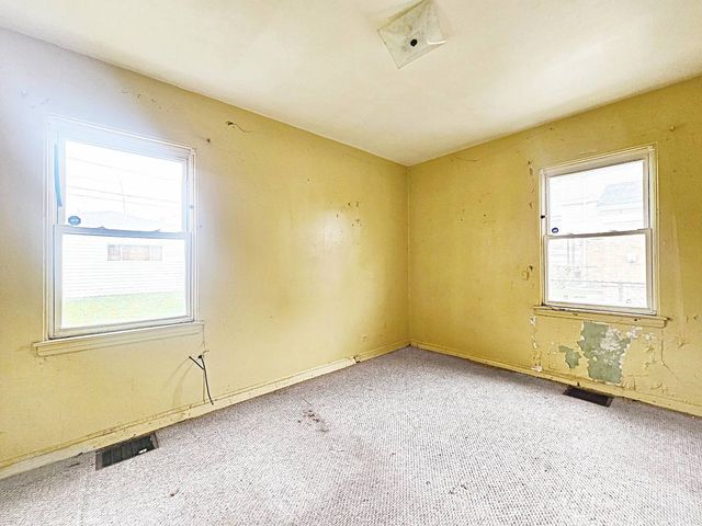 10650 S Peoria Street, Chicago, IL 60643