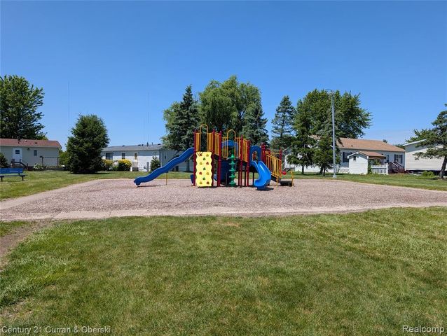 29319 Maple, Flat Rock, MI 48134