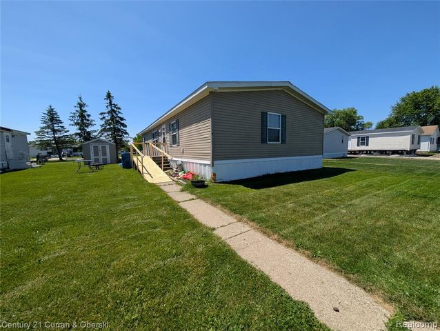 29319 Maple, Flat Rock, MI 48134