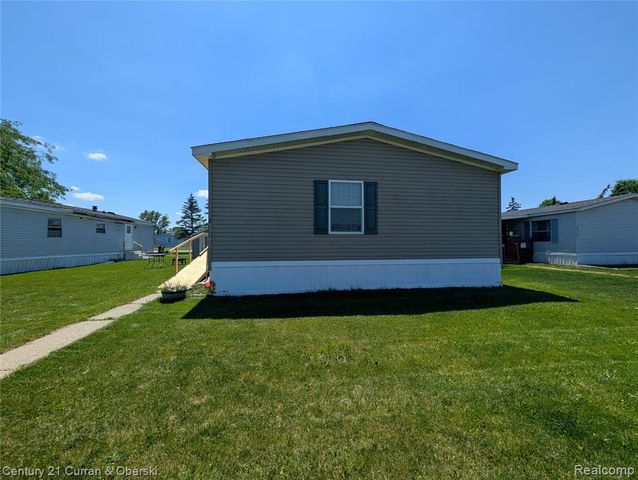 29319 Maple, Flat Rock, MI 48134