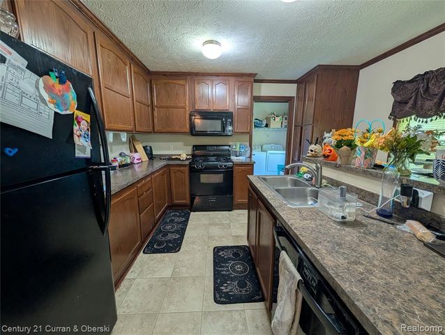 29319 Maple, Flat Rock, MI 48134