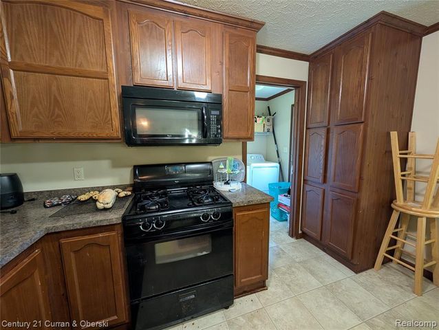 29319 Maple, Flat Rock, MI 48134
