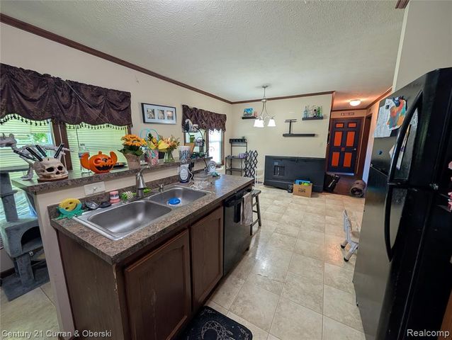 29319 Maple, Flat Rock, MI 48134